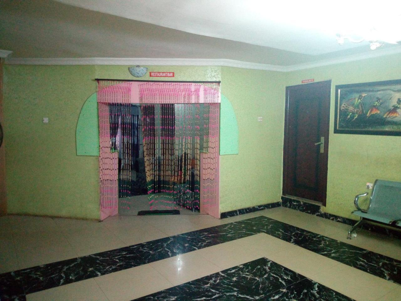 Wise Hotel Abeokuta Exteriör bild